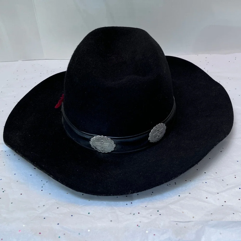 Madhatters gunslinger cowboy